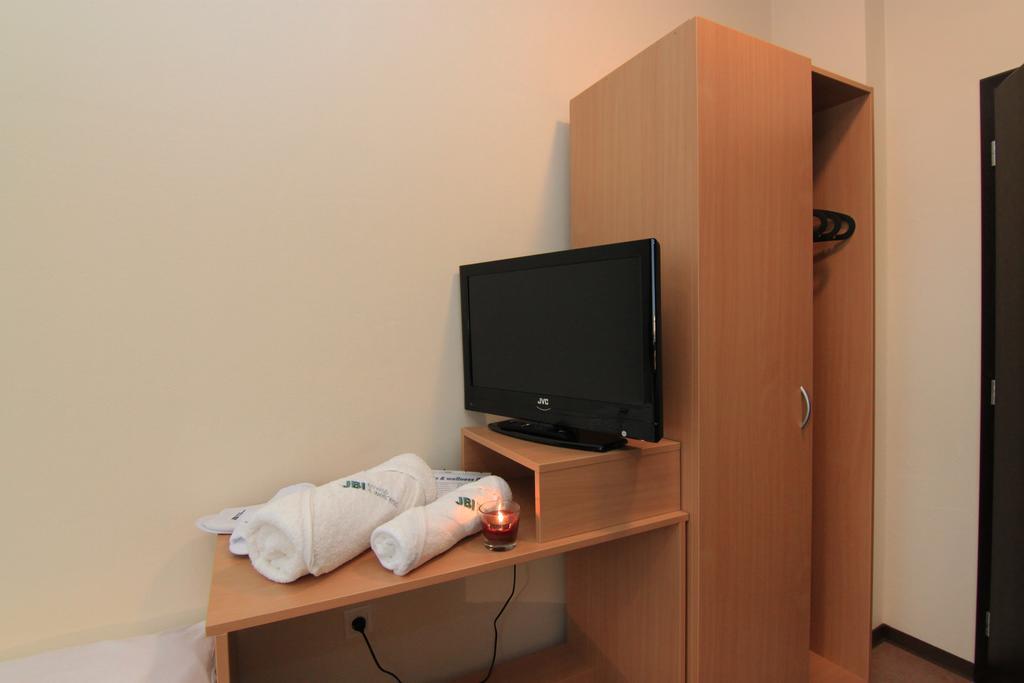 Отель Jbi Wellness Колин Номер фото