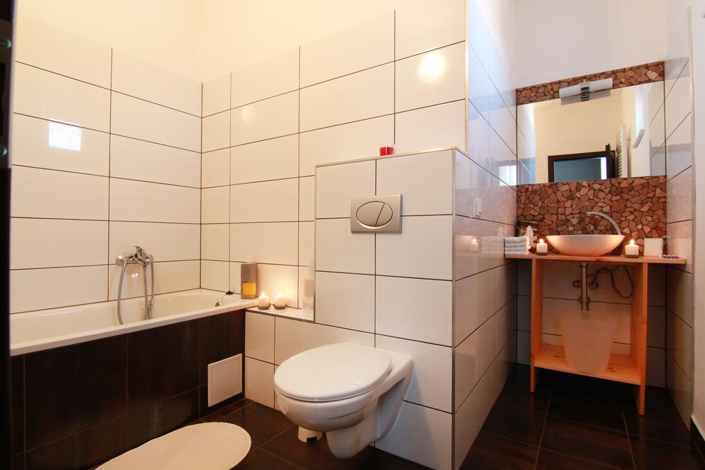 Отель Jbi Wellness Колин Номер фото